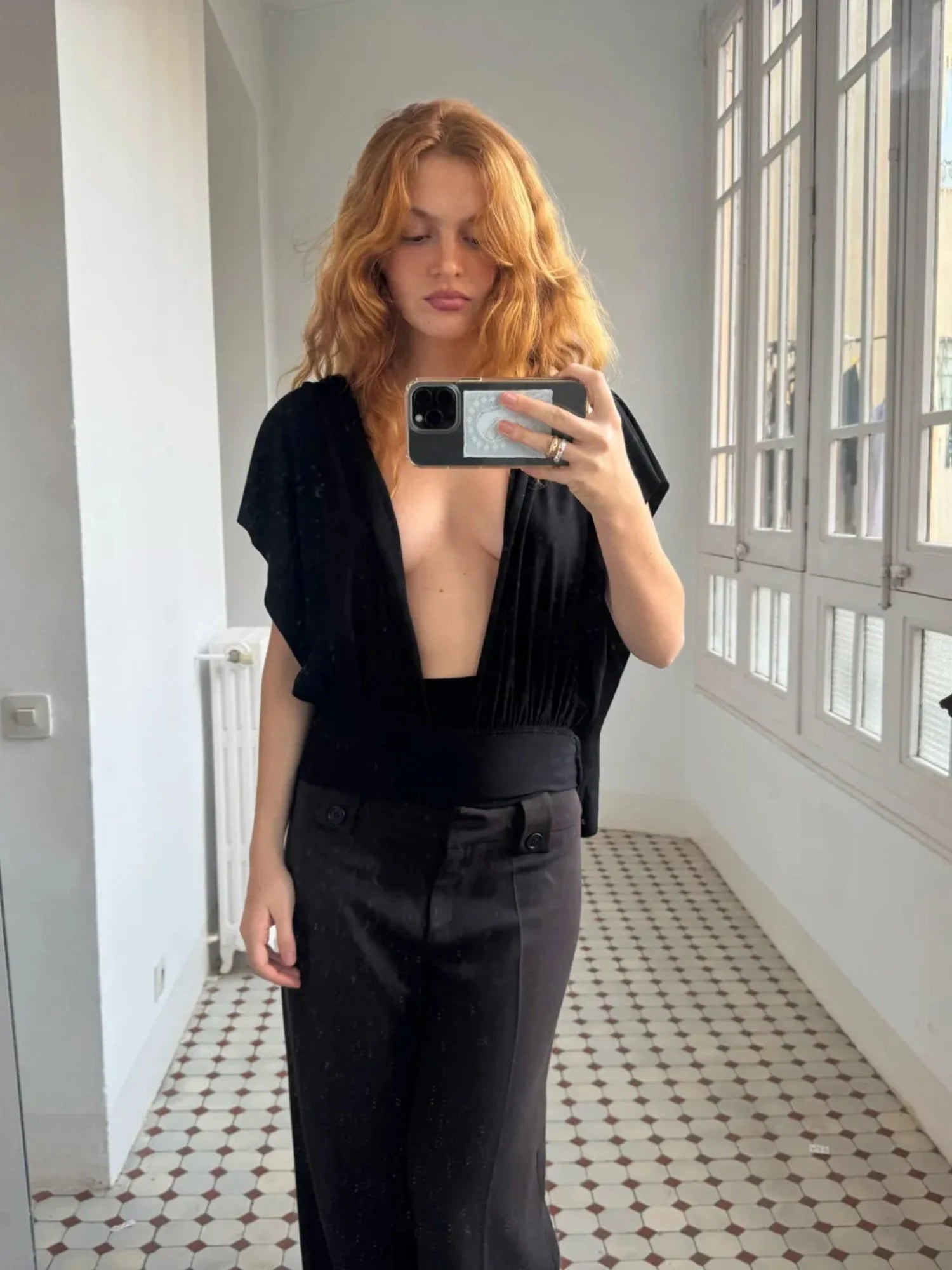 Elara | Top